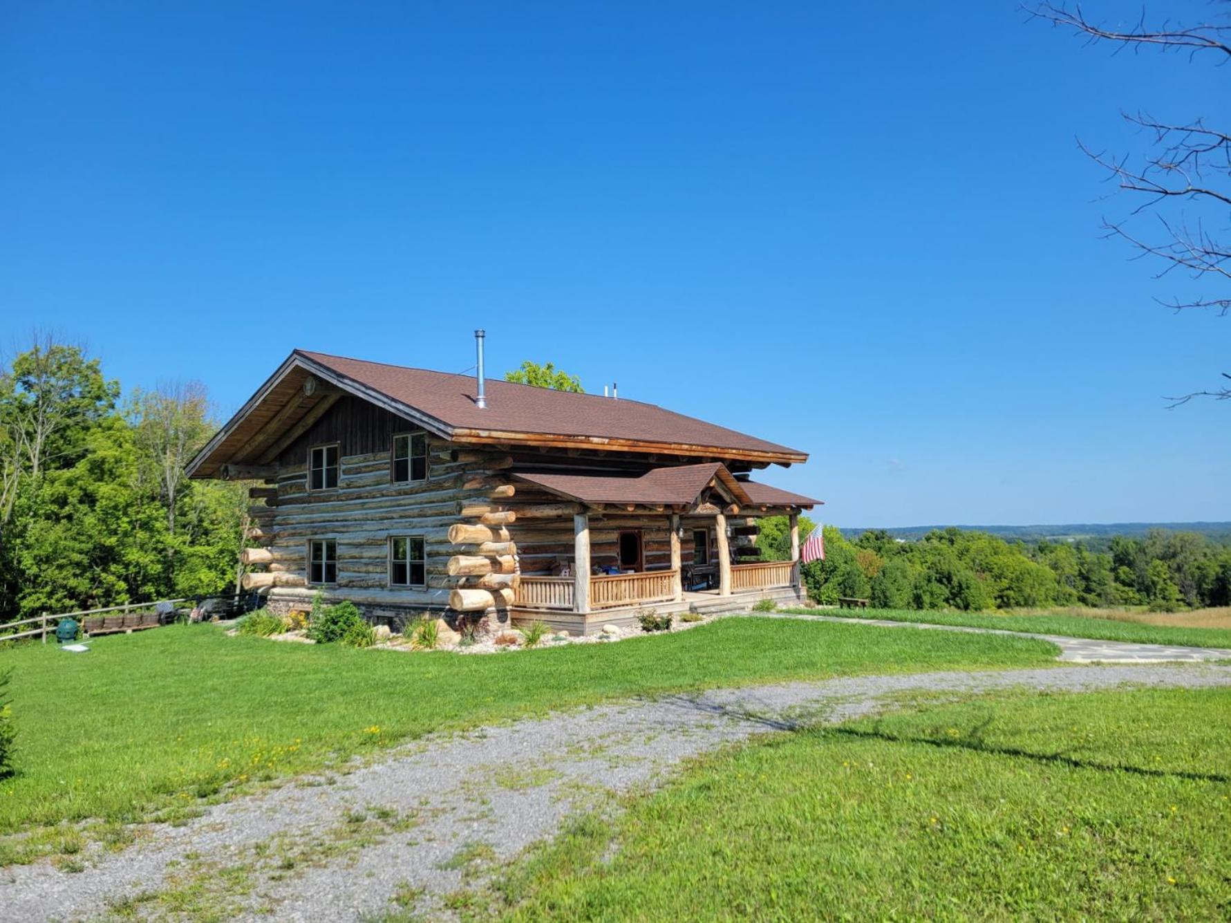Firefly Creek Lodge Livonia Exterior photo